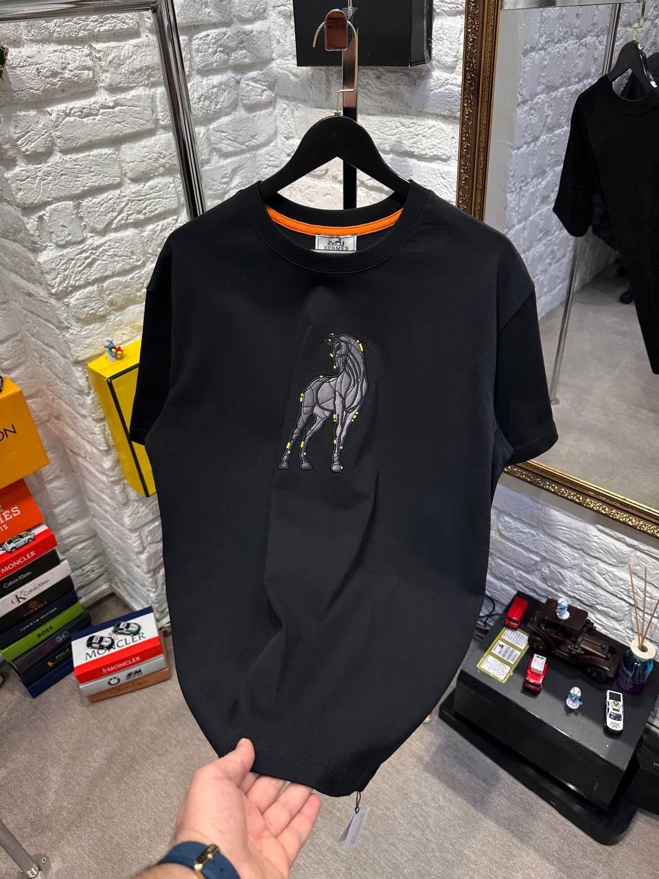 Hermès Premium Embroidered "H" Polo Shirt – Rich Burgundy Edition - Image 3